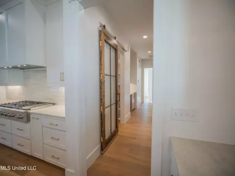 Entry Way - 103 Silverleaf Dr, Madison, MS 39110 photo 1 of 5