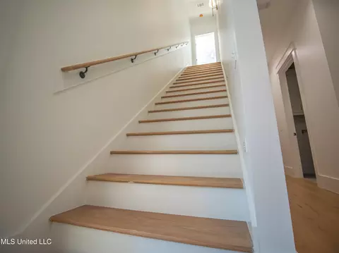 Entry Way - 103 Silverleaf Dr, Madison, MS 39110 photo 4 of 5