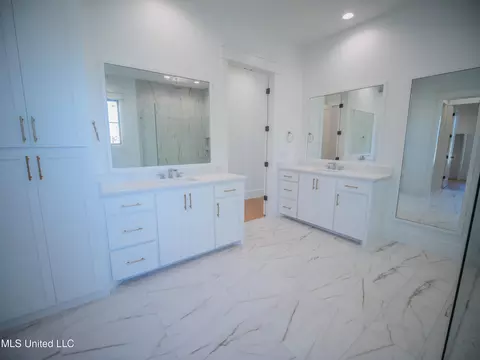 Bath - 103 Silverleaf Dr, Madison, MS 39110 photo 6 of 12