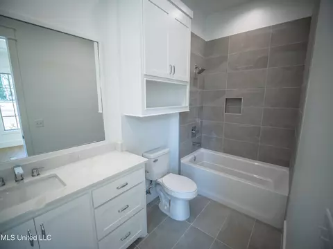 Bath - 103 Silverleaf Dr, Madison, MS 39110 photo 1 of 12