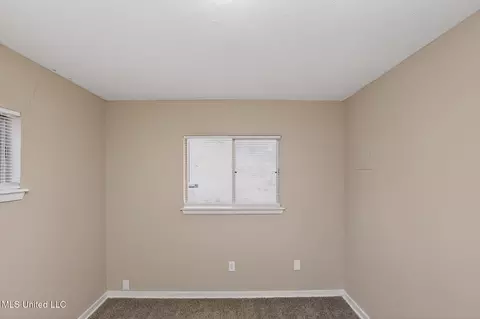 Bedroom - 2446 Overbrook Dr, Jackson, MS 39213 photo 6 of 9
