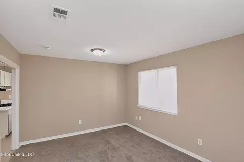 Living - 2446 Overbrook Dr, Jackson, MS 39213 photo 4 of 4