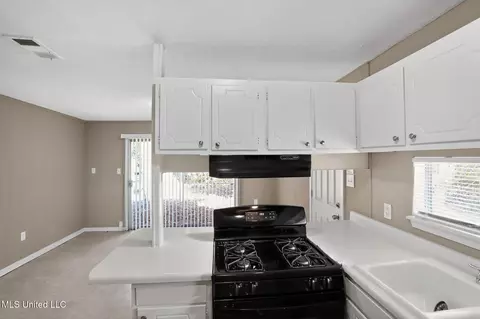 Kitchen - 2446 Overbrook Dr, Jackson, MS 39213 photo 1 of 4