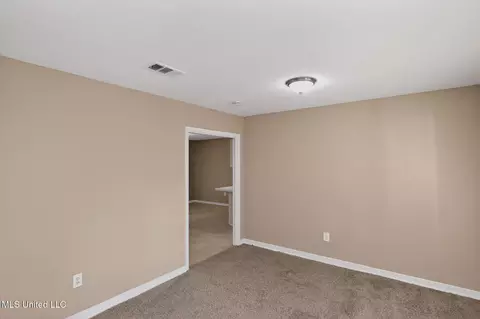 Living - 2446 Overbrook Dr, Jackson, MS 39213 photo 2 of 4