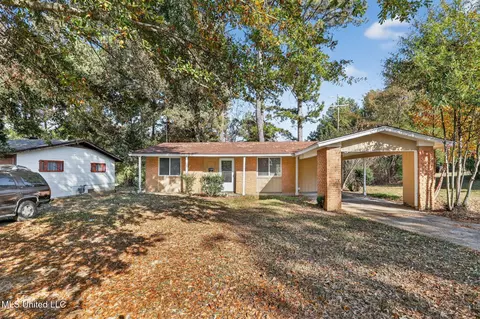 2446 Overbrook Dr, Jackson, MS 39213