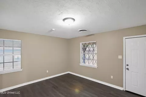 5742 Wildflower Dr, Jackson, MS 39209 photo 6