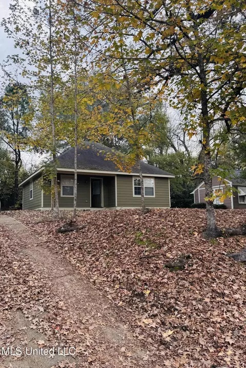 105 Melrose Ave, Natchez, MS 39120