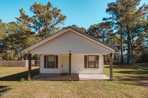 196 Easley Rd #D, Lucedale, MS 39452