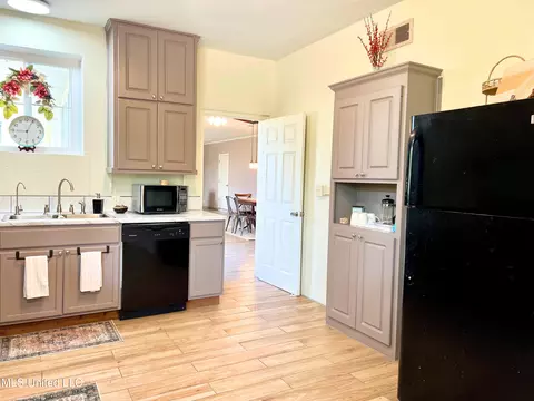 174 Victory Rd, Laurel, MS 39443 photo 12