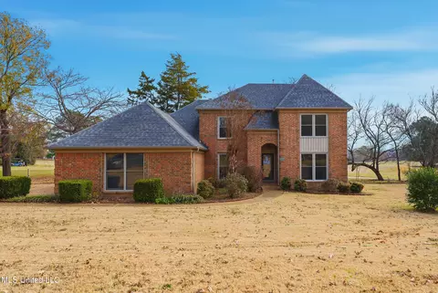 9429 S Laurel Hl, Olive Branch, MS 38654