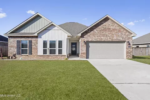 9553 Mallette Dr, Biloxi, MS 39532