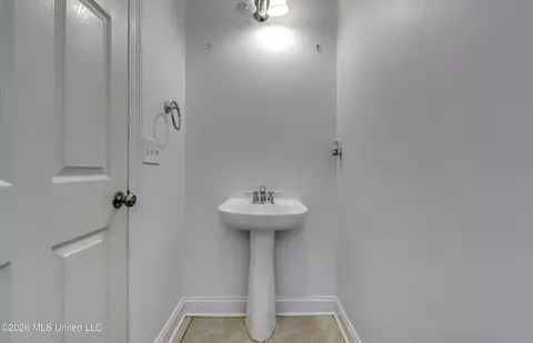 Bath - 401 Kingsbridge Rd, Madison, MS 39110 photo 1 of 12