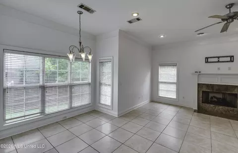 Living - 401 Kingsbridge Rd, Madison, MS 39110 photo 10 of 14