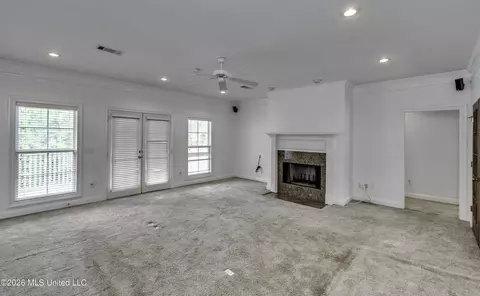 Living - 401 Kingsbridge Rd, Madison, MS 39110 photo 11 of 14