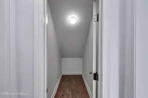 Entry Way - 401 Kingsbridge Rd, Madison, MS 39110 photo 6 of 6