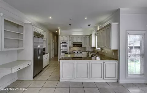 Kitchen - 401 Kingsbridge Rd, Madison, MS 39110 photo 1 of 7