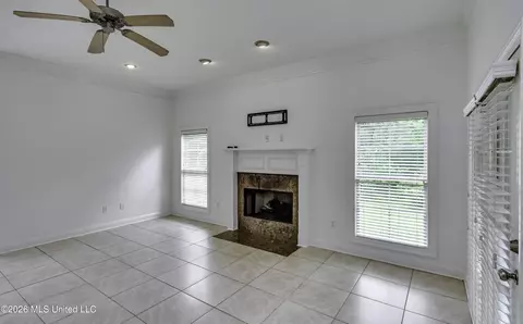 Living - 401 Kingsbridge Rd, Madison, MS 39110 photo 7 of 14
