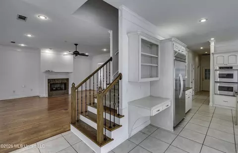 Entry Way - 401 Kingsbridge Rd, Madison, MS 39110 photo 3 of 6