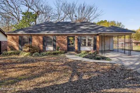7697 Coral Hills Cv, Southaven, MS 38671