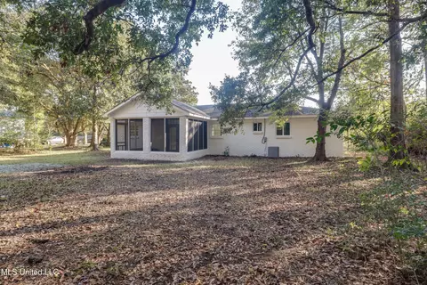 5709 Meadowview Dr, Moss Point, MS 39562 photo 16