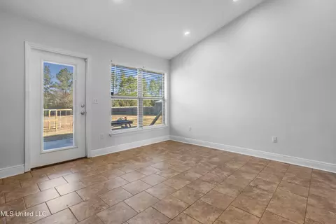 20320 Gordon St, Saucier, MS 39574 photo 11