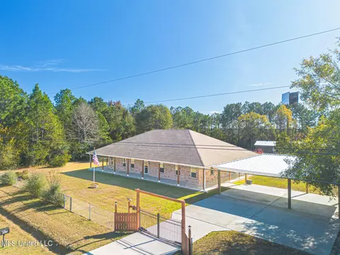 23207 Unicorn Ln, Pass Christian, MS 39571