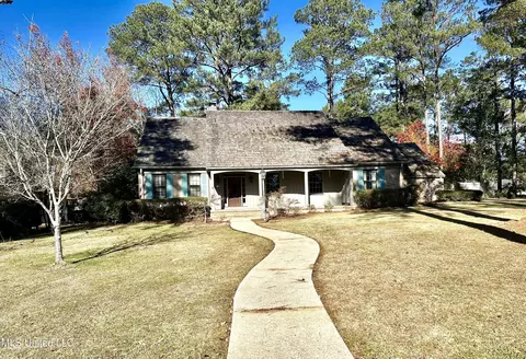 Exterior - 400 Charles St, Brookhaven, MS 39601 photo 8 of 14