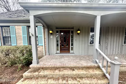 Exterior - 400 Charles St, Brookhaven, MS 39601 photo 10 of 14