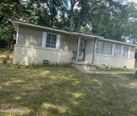 2677 Shannon St, Jackson, MS 39212