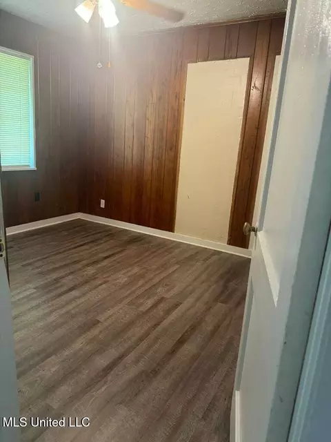 Bedroom - 2677 Shannon St, Jackson, MS 39212 photo 2 of 2