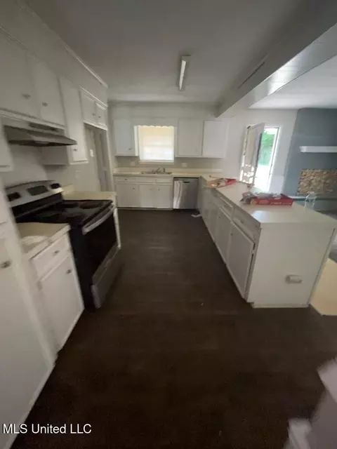946 N Valley Falls Rd, Jackson, MS 39212 photo 4