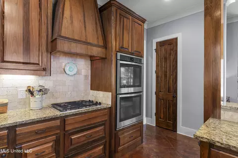 Kitchen - 101 Lake Shore Cv, Madison, MS 39110 photo 7 of 7