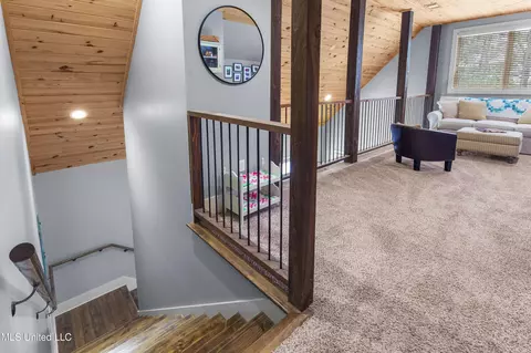 Entry Way - 101 Lake Shore Cv, Madison, MS 39110 photo 3 of 3