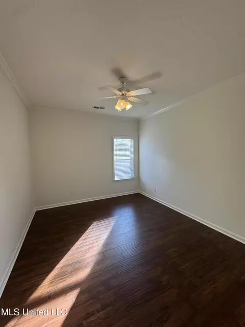 Bedroom - 187 Cross Creek Dr, Hernando, MS 38632 photo 1 of 3