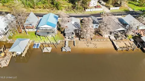 View/Area - 9277 Riverlodge Dr, Moss Point, MS 39562 photo 3 of 7