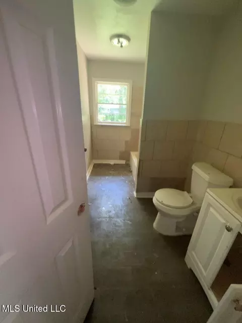 1043 Deryll St, Jackson, MS 39212 photo 8