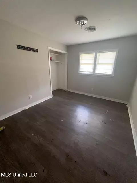 1043 Deryll St, Jackson, MS 39212 photo 5