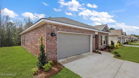 241 Trace Dr, Pearl, MS 39208 photo 2