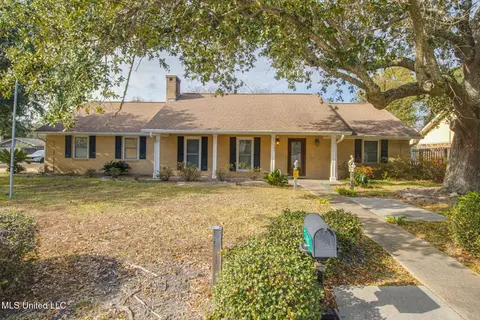 101 Mcguire Dr, Long Beach, MS 39560
