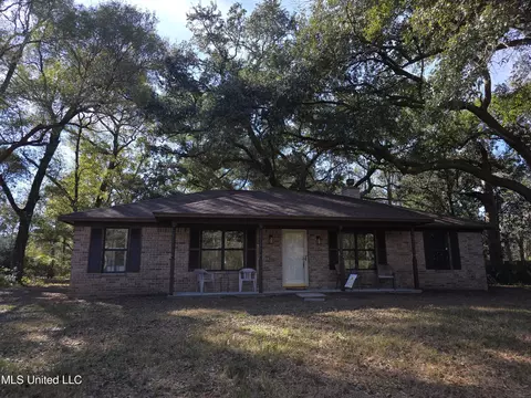 10373 Woolmarket Lake Rd, Biloxi, MS 39532