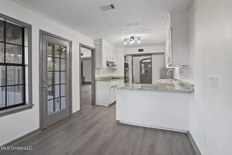 Other - 210 Haddon Cir, Brandon, MS 39047 photo 6 of 13