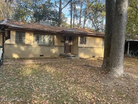 425 N Springfield Cir, Jackson, MS 39209