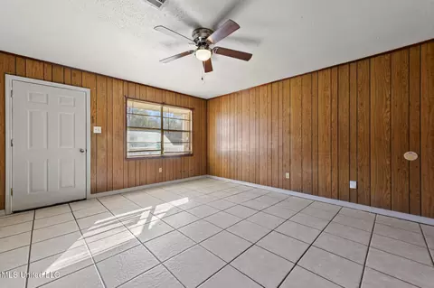 Living - 3825 Jeffery Rd, Moss Point, MS 39562 photo 1 of 4