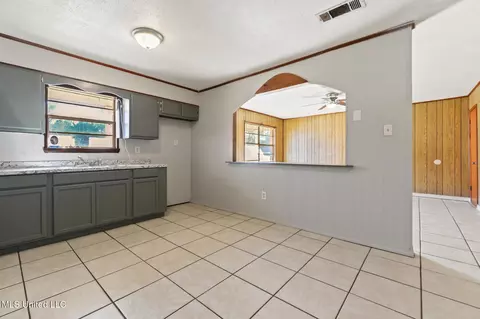 Kitchen - 3825 Jeffery Rd, Moss Point, MS 39562 photo 2 of 2