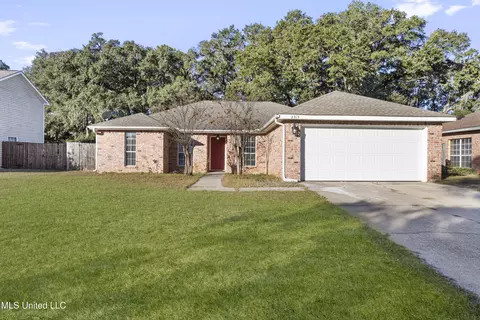 2313 Rue Beaux Chenes, Ocean Springs, MS 39564