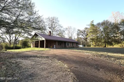 93 Pat Leake Rd, Woodville, MS 39669
