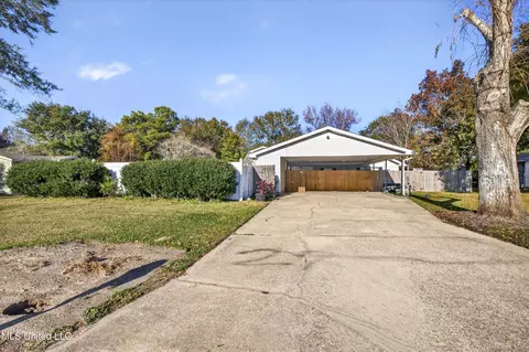 4503 Dunham St, Pascagoula, MS 39567