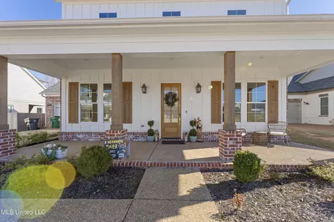 Exterior - 3856 Camborne Ln, Hernando, MS 38632 photo 3 of 6
