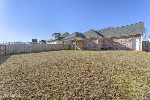Exterior - 3856 Camborne Ln, Hernando, MS 38632 photo 6 of 6