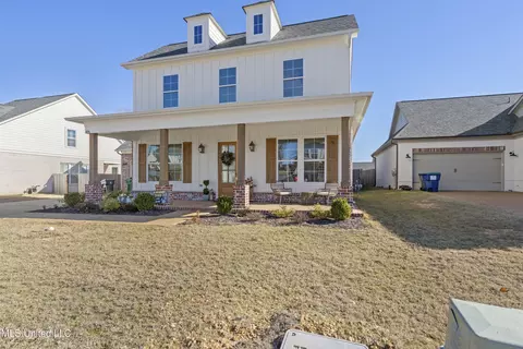 Exterior - 3856 Camborne Ln, Hernando, MS 38632 photo 4 of 6
